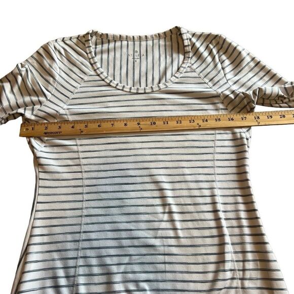 Athleta Space Dye Striped Shirt. White and Blue. Great Condition!! Size Small - Picture 10 of 12